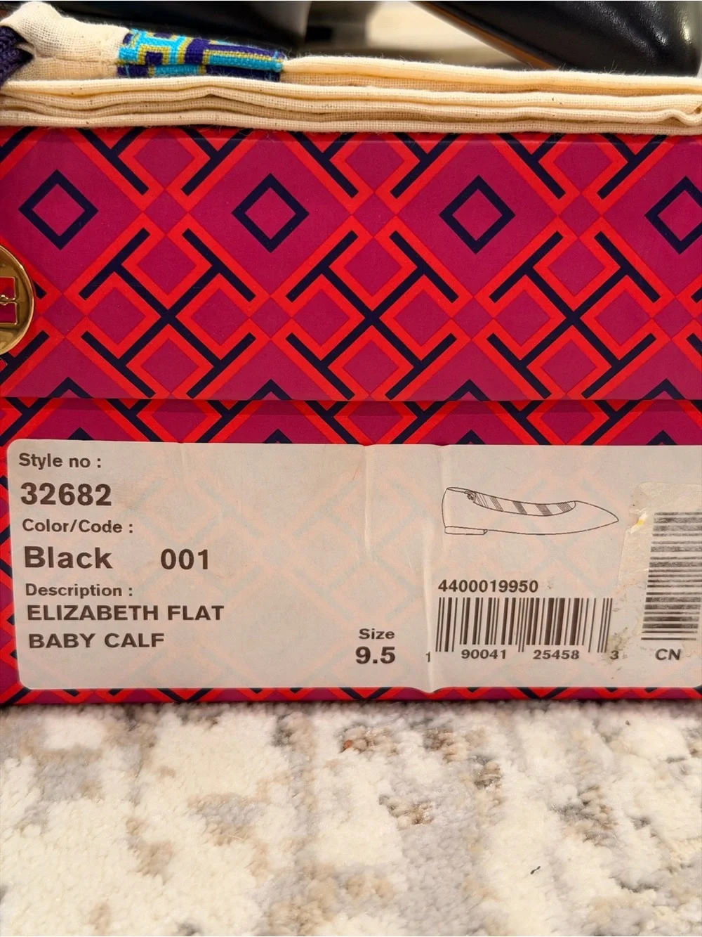 Tory Burch Elizabeth Pointed Toe Ballet Flat in black leather w/Gold Logo Sz 9